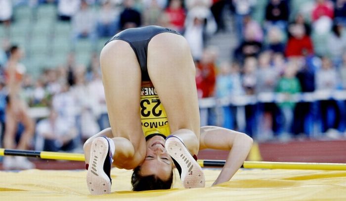 Nice and tight booties of female athletes - 20