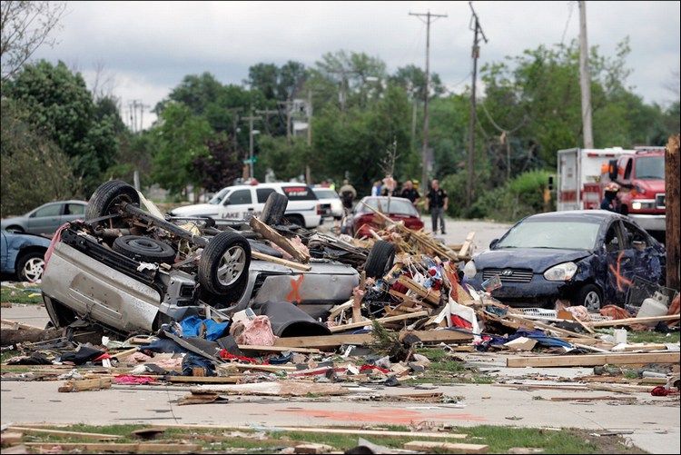 A powerful tornado hit Ohio and Michigan - 05