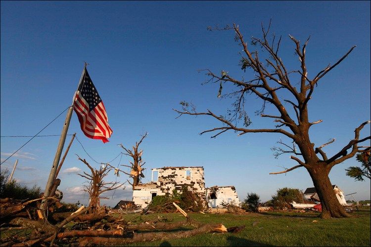 A powerful tornado hit Ohio and Michigan - 08