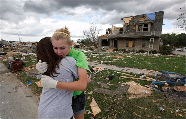 A powerful tornado hit Ohio and Michigan - 10