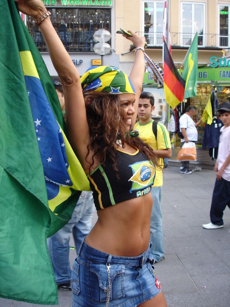 The hottest football fans in Brazil - 02