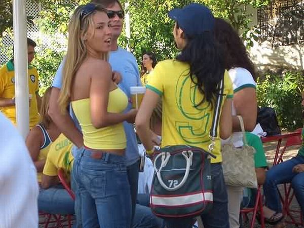 The hottest football fans in Brazil - 09