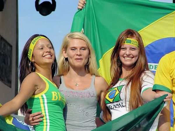 The hottest football fans in Brazil - 10