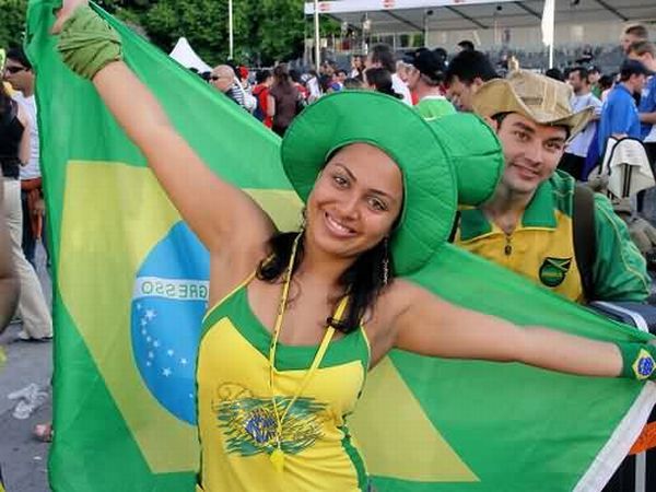The hottest football fans in Brazil - 11