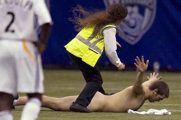 Streakers and sports - 16