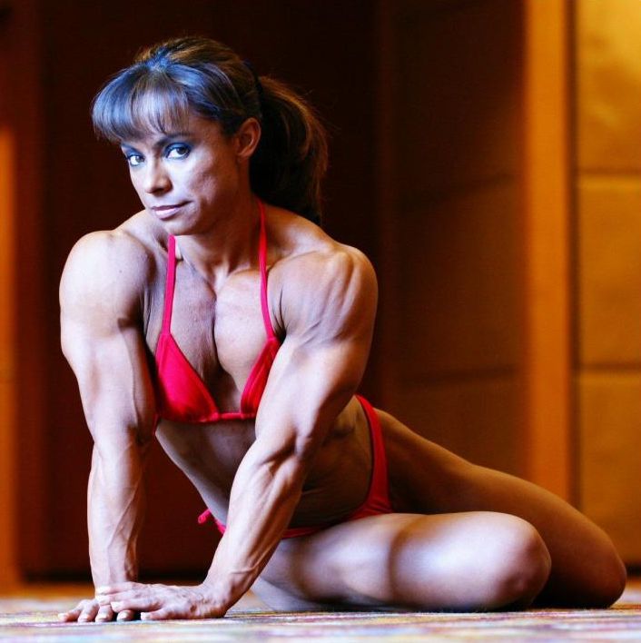 Female bodybuilders and their scary beauty - 13