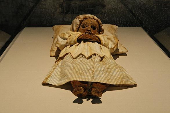 Mummies of the world at an exhibition in a research center in Los Angeles - 20