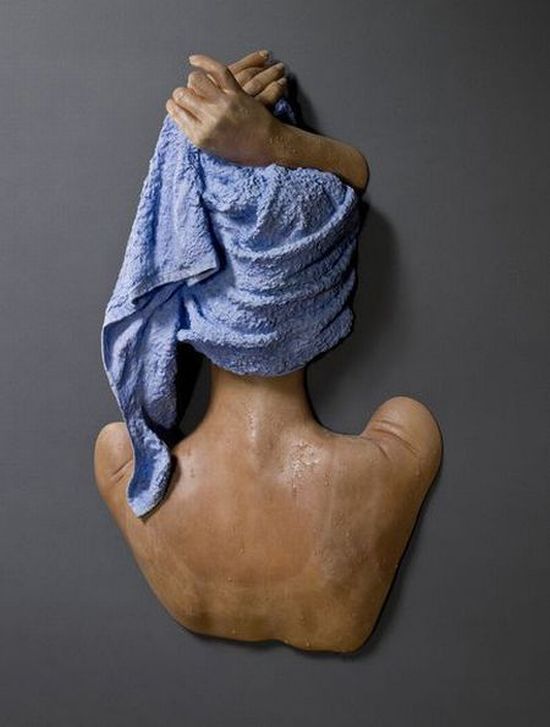Hyper realistic sculptures of Carole Feuerman - 12