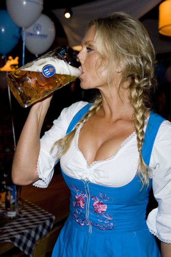 Beer + Girls: what could be better? - 21