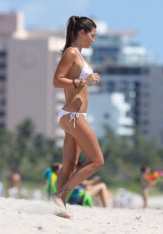 Italian actress Carla Veli topless at the beach - 04