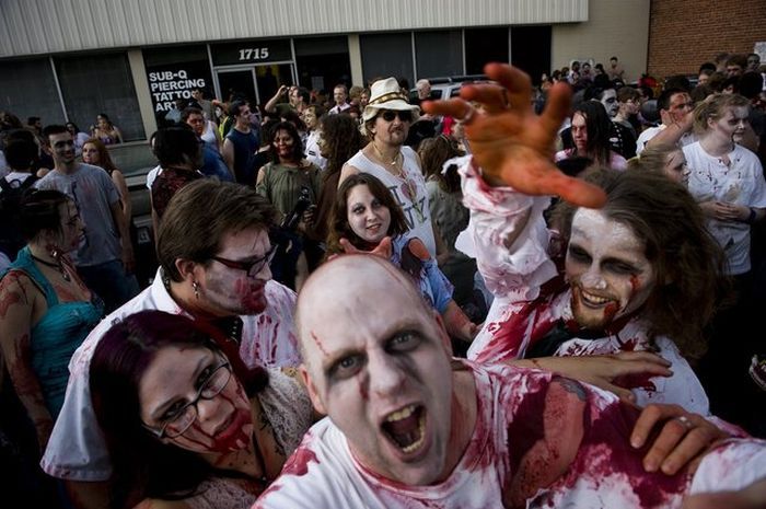 Zombies invasion in Sacramento - 04