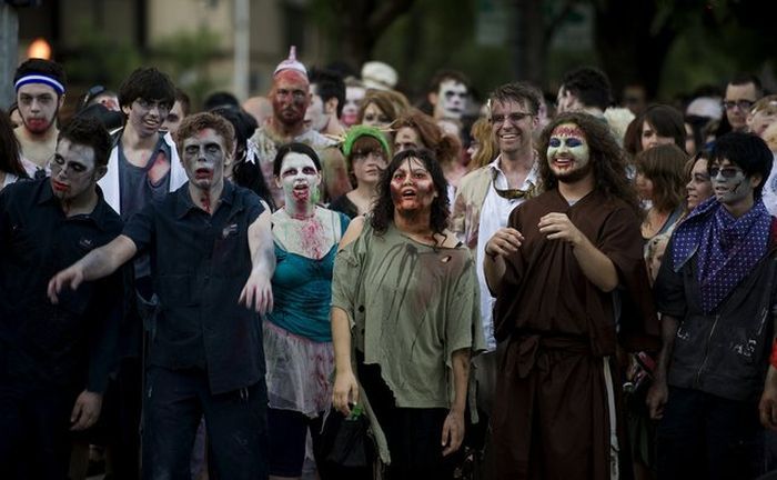 Zombies invasion in Sacramento - 13