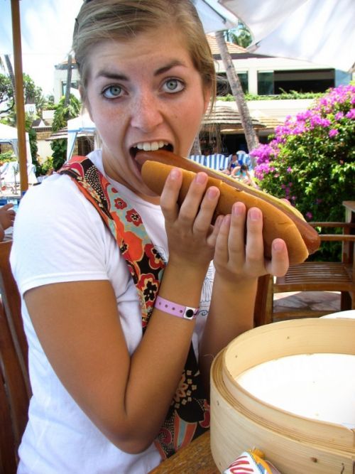 Girls who love hot-dogs - 02