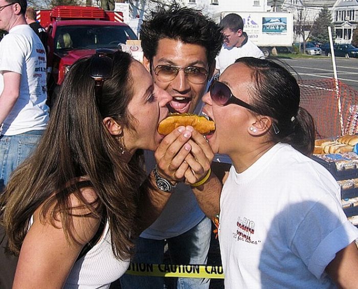 Girls who love hot-dogs - 06