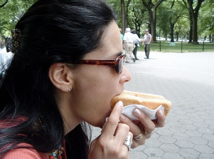 Girls who love hot-dogs - 17