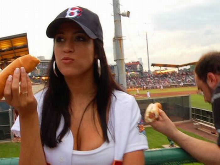 Girls who love hot-dogs - 21