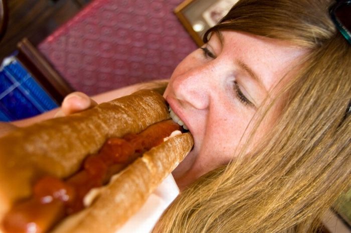 Girls who love hot-dogs - 40