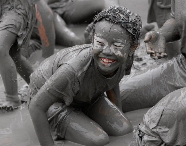 The annual festival of mud in the South Korean city of Boryeong - 11