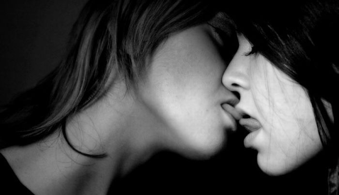 Girls kissing - 63