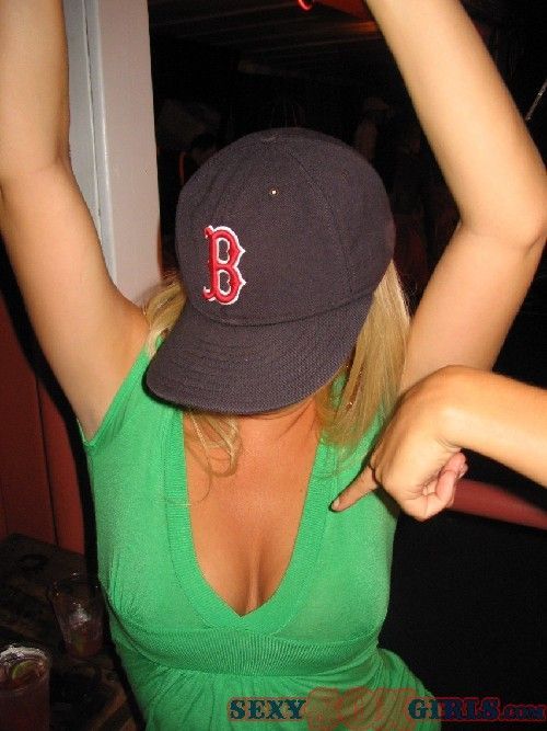 The sexiest Red Sox fans - 01