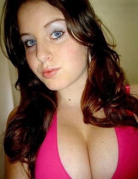 The most beautiful cleavage shots - 45