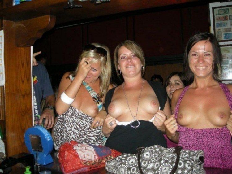 Girls show their tits - 40