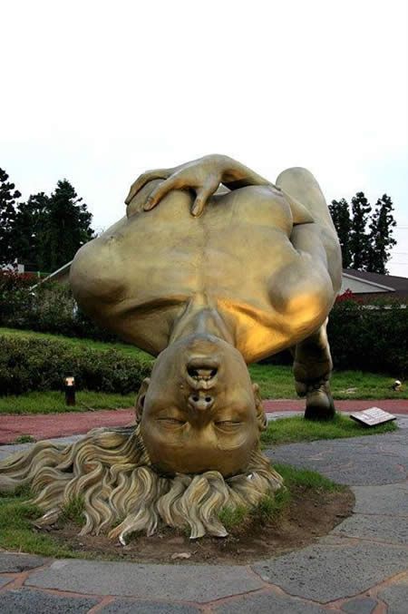 Such unusual monuments - 16