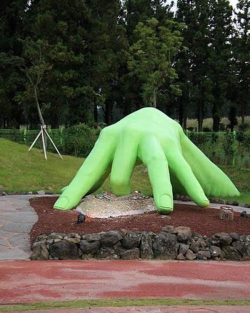 Such unusual monuments - 18