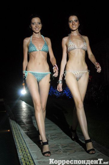 Ukrainian beauty pageant among twins - 30