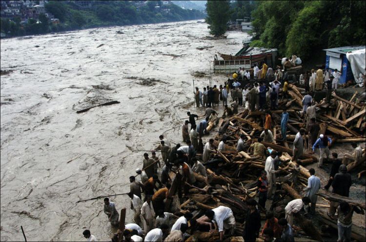 Horrible flood in Pakistan - 02