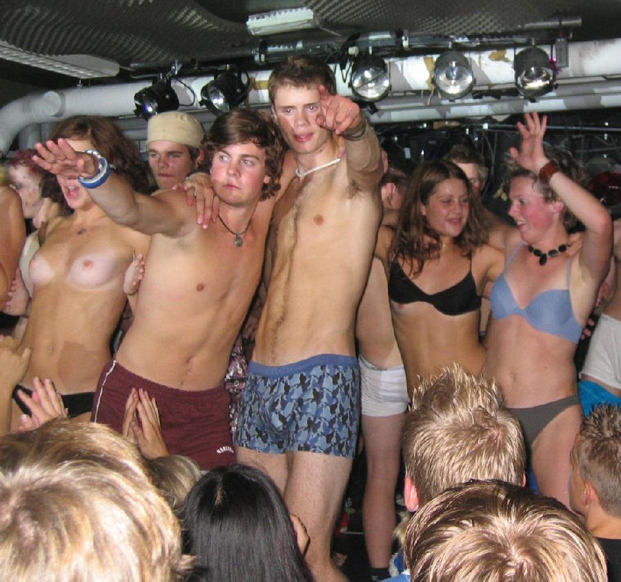 Crazy students and their college initiations - 22