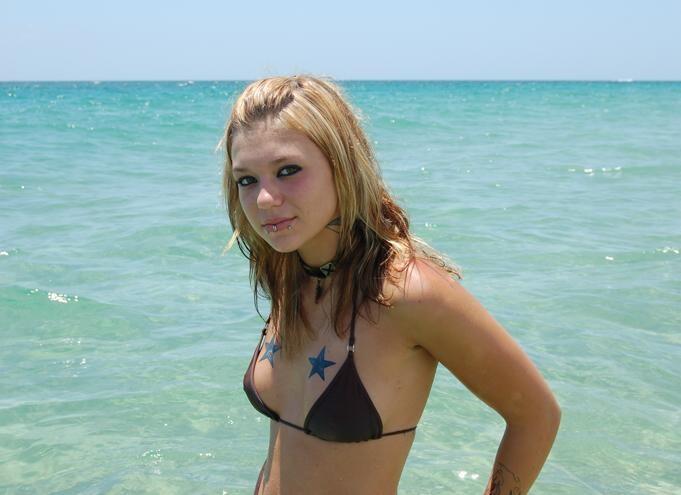 Sexy chick with piercings and tattooes - 28