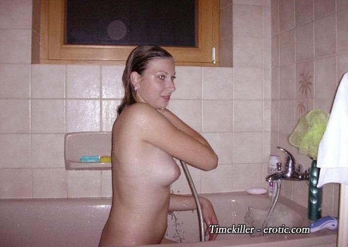 Young amateur girls in the bath - 21