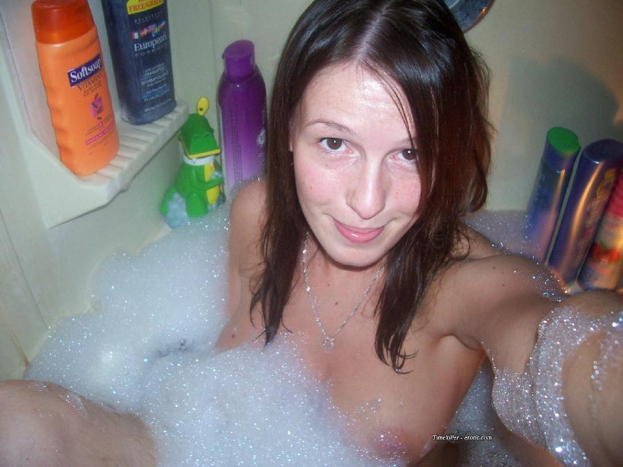 Young amateur girls in the bath - 32